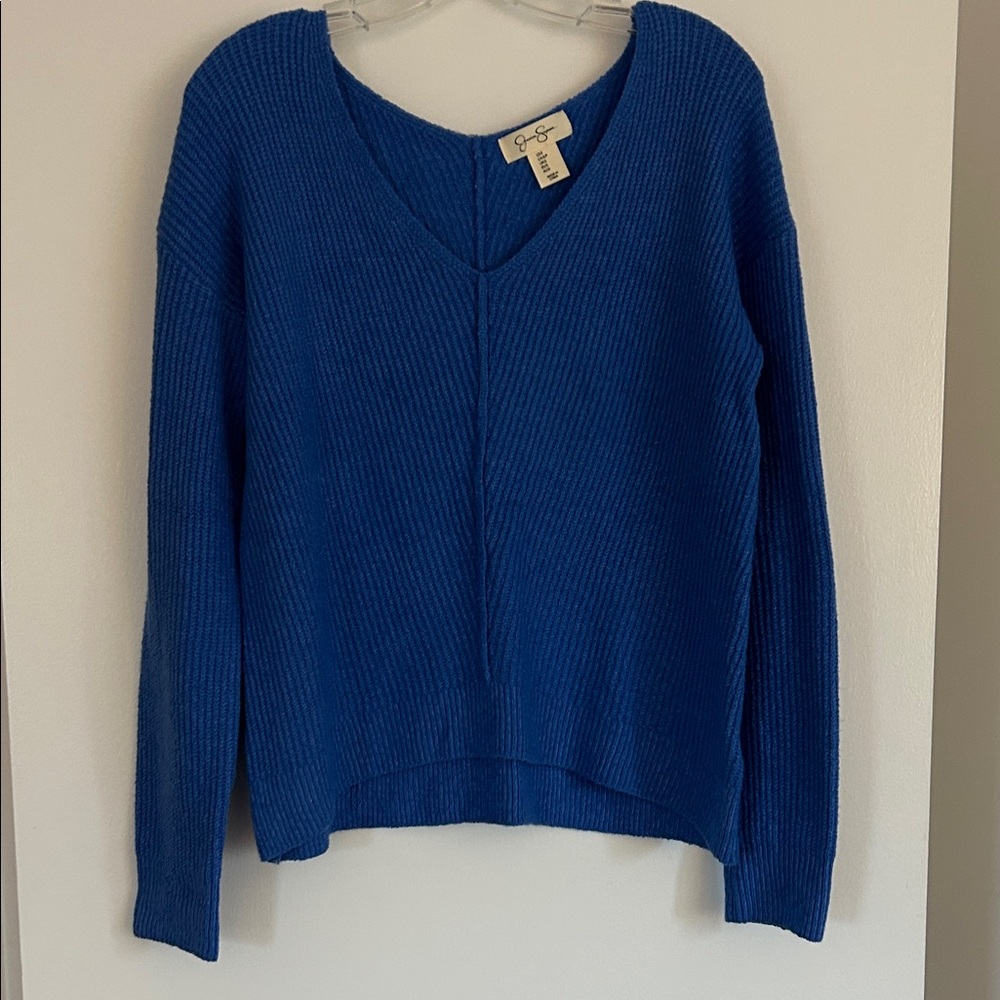 Jessica Simpson Women's V-Neck Sweater in Vibrant Blue